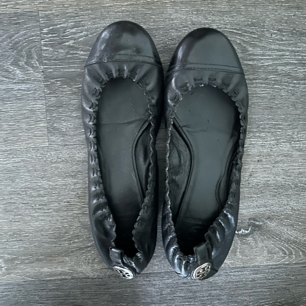 TORY BURCH Black Leather Ballet Flats
